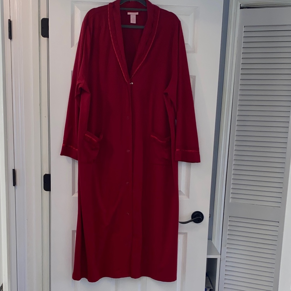 Elegant Red Women's Long Sleeve V-Neck Full Length Robe Plus Size 22/24W
